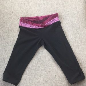 Black ivivva crop leggings